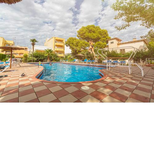 Apartamentos El Oasis