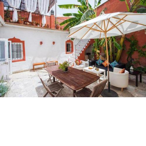 Apartamentos El Patio Andaluz
