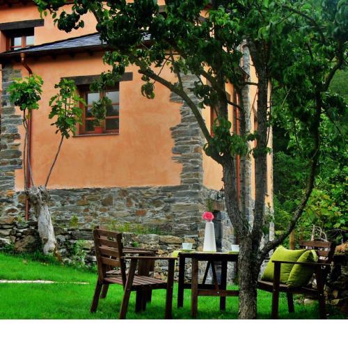 Apartamentos El Valledor