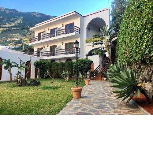 Apartamentos Frontera