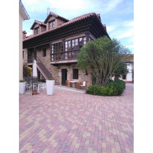 Apartamentos La Casona
