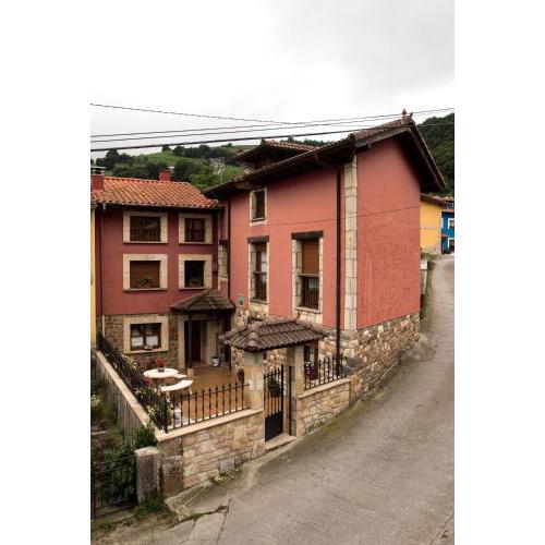 Apartamentos la Regoria