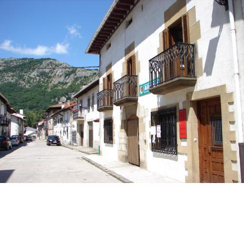 Apartamentos LAZKANO I Y II