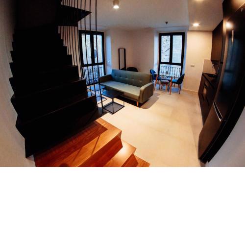 Apartamentos Plaza de España 6