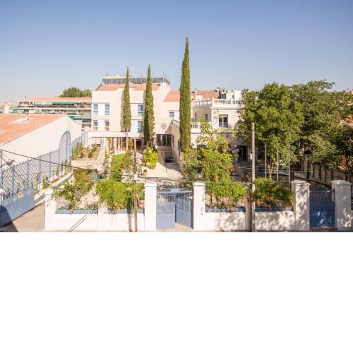 Apartamentos Plaza de Santiago - Estudios Turisticos - 1 LLAVE