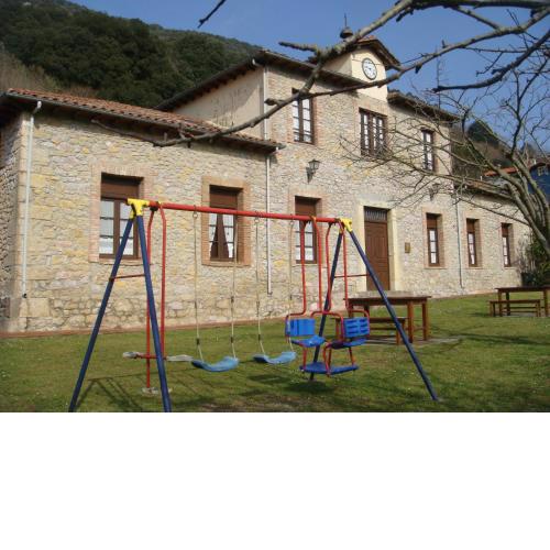 Apartamentos Rurales La Escuela
