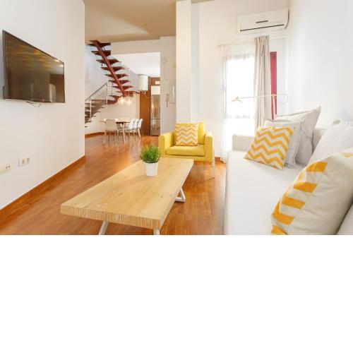 Apartamentos Sherry Center