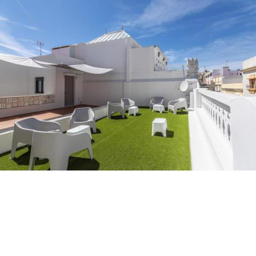 Apartamentos Trajano by HOMA