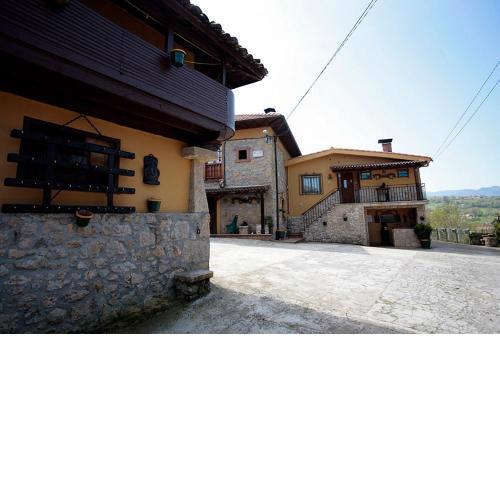 APARTAMENTOS. TURIS. CASTIELLO