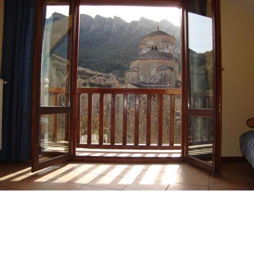 apartamentos turisticos san juan de la peña