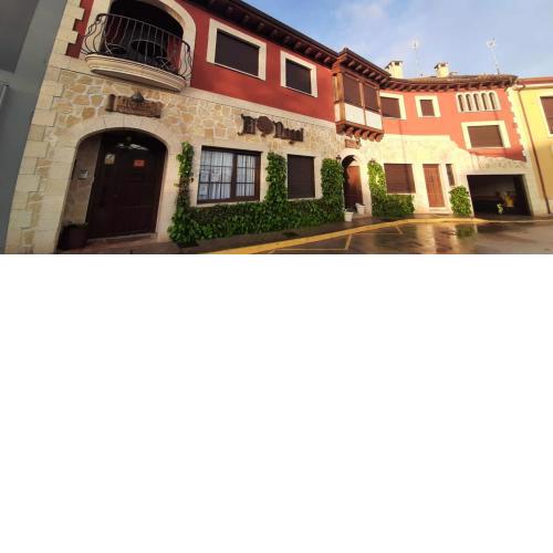 APARTAMENTOS TURÍSTICOS Y SUITES