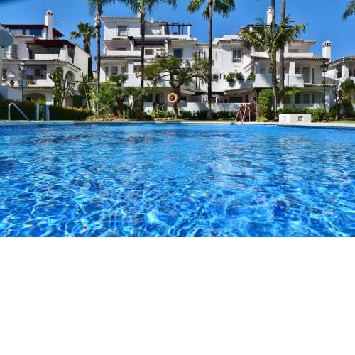 Apartamentos y casas SERINAMAR- Banús, Marbella