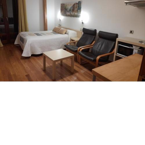 Apartamentos y Estudios LA RISTRA