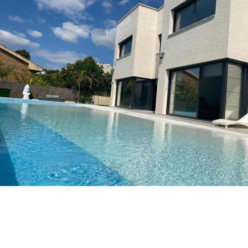 Apartaments Rosa de Abril