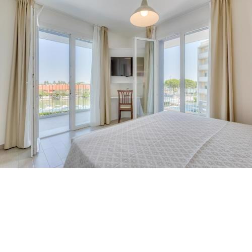 Apartaments Suites Ambassador