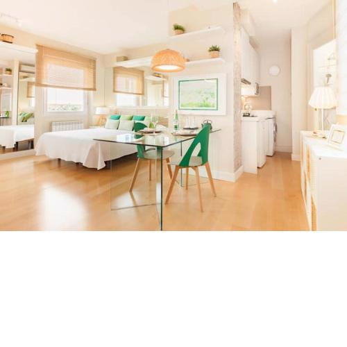 ApartaSuite Deluxe Centro Histórico Ático tranquilo con terrazas a pie de calle