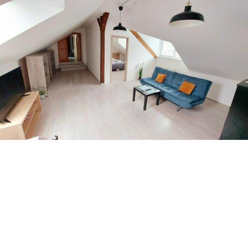Apartmán pre 5 osôb, 2 spálne, Banská Bystrica Podlavice 24h self checkin