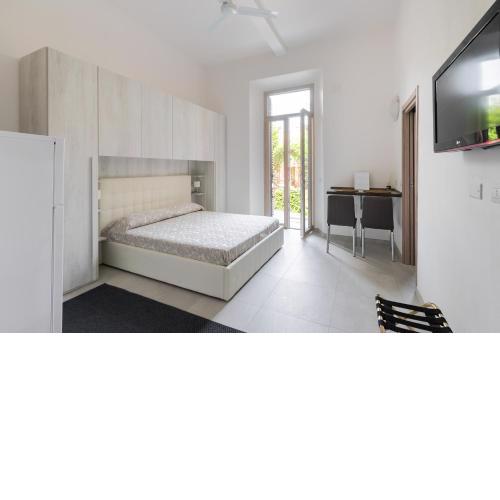 APARTMENT 20