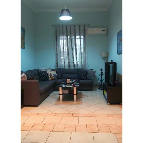 Apartment 6' from METRO Maniatika