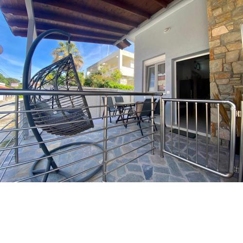 APARTMENT ALIKI