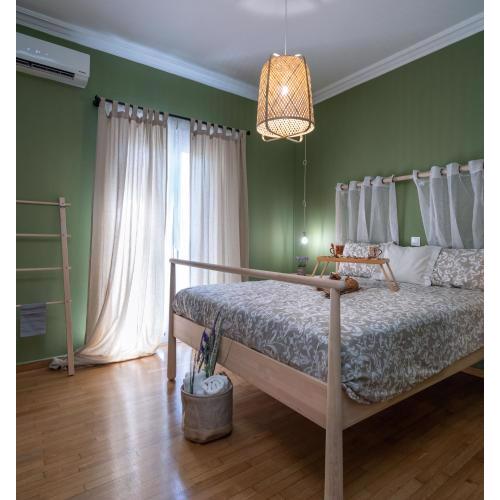 Apartment at the foothills of Acropolis