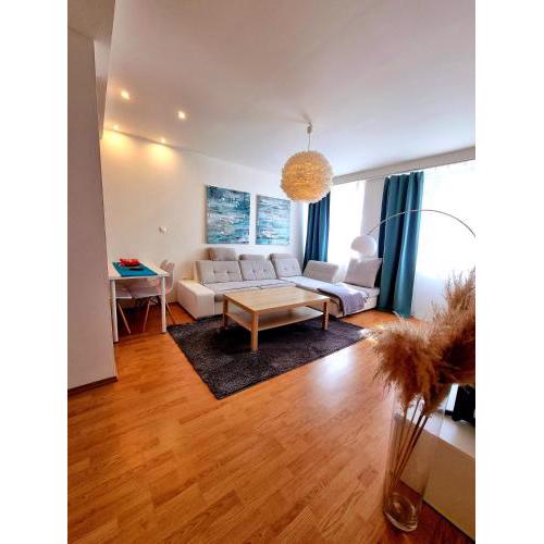 Apartment Banska - City Centre & Free Parking