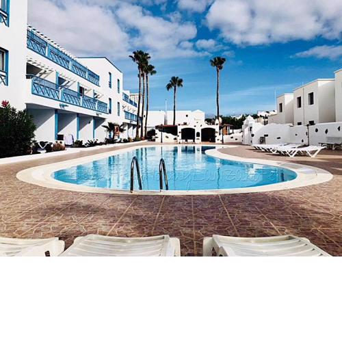 Apartment Bellissima 200m from the Ocean with pool, Wifi & Sat-tv