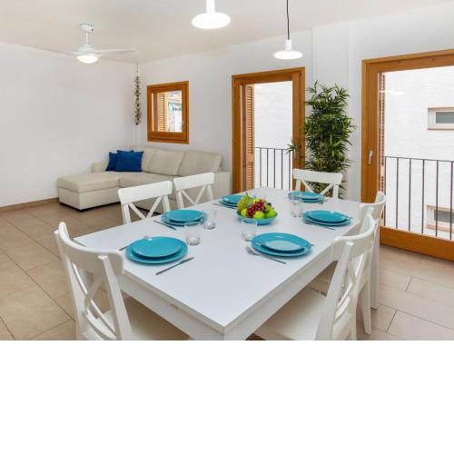 Apartment Blue Tossa