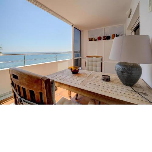 Apartment Boulevard 105