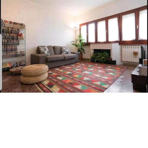 Apartment close to Art