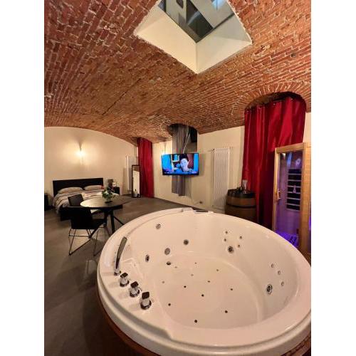 Apartment con VASCA JACUZZI e SPA in PIAZZA STATUTO