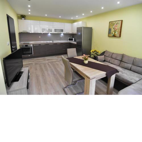Apartment DENI