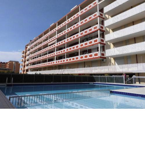 Apartment For 5 - Ac - Terrace - Swimming pool by Beahost Rentals