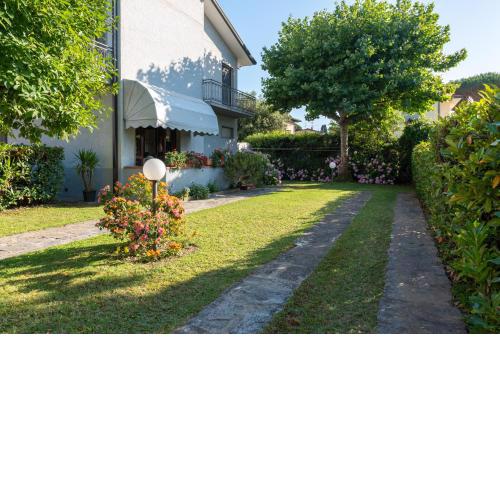 APARTMENT HOLIDAY VERSILIA