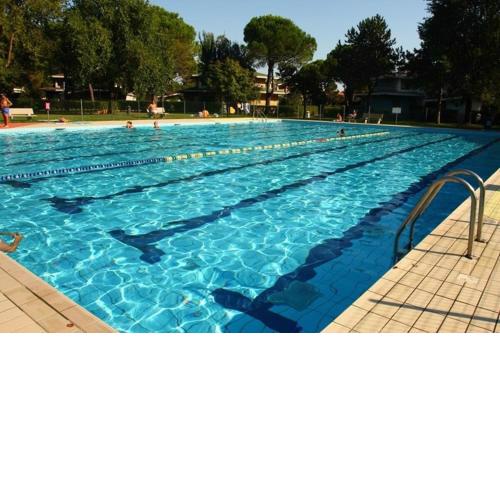 Apartment House with balcony and swimming pool - By Beahost Rentals