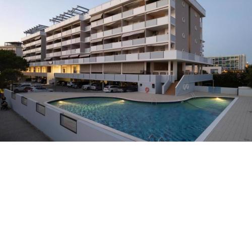 Apartment in a seafront building with swimming pool - By Beahost Rentals