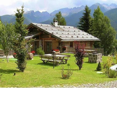 Apartment in a typical baita in the Dolomites with sauna and Turkish bath