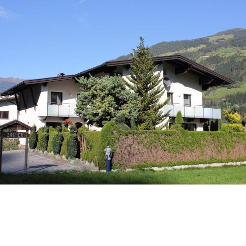 Apartment in Aschau im Zillertal with Balcony and Parking