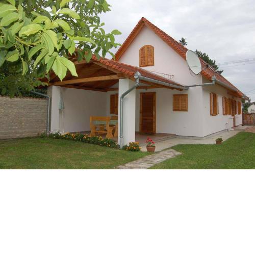 Apartment in Balatonbereny/Balaton 18075