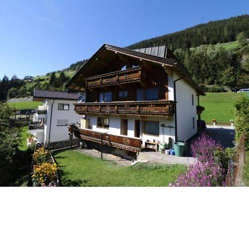 Apartment in Mayrhofen with a balcony