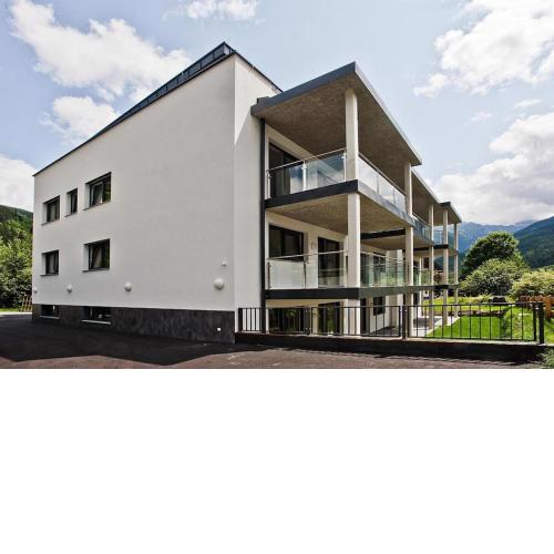 Apartment in Neukirchen with a carport