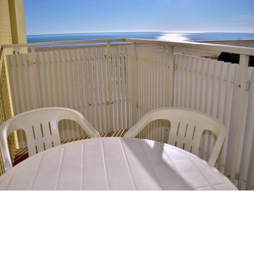 Apartment in Nice Residence with Seaview - By Beahost Rentals
