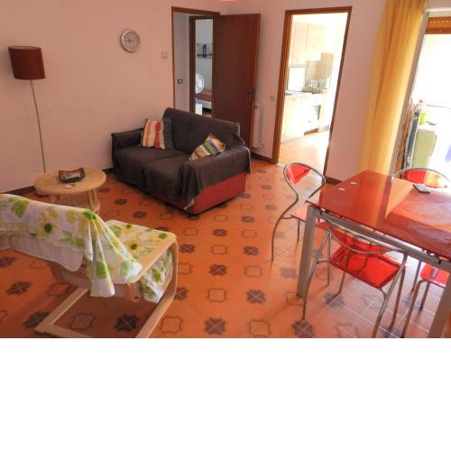 Apartment in Patti Marina: a step away from the sea and from the center!