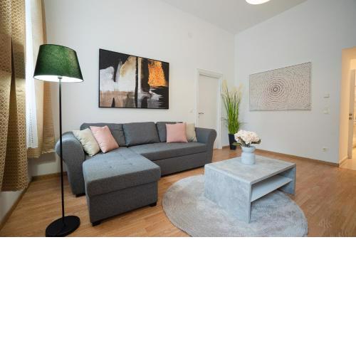 Apartment in the central area. 5 minute's walk to the Danube.
