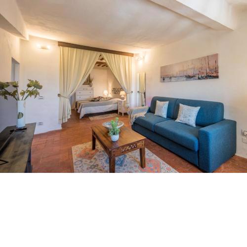 Apartment in the heart of Radicondoli with views over the hills and Wi-Fi