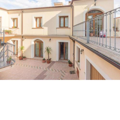 Apartment in Villacidro with courtyard and parking