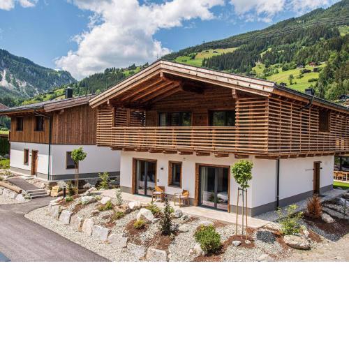 Apartment in Wald im Pinzgau with terrace