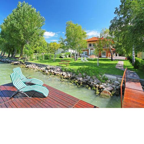 Apartment Lakefront 1