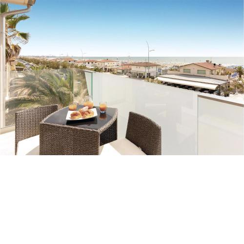 Apartment Lido di Camaiore (LU) with Sea View I