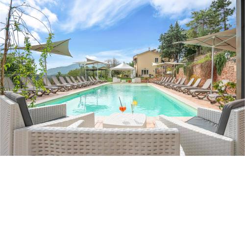 Apartment Località Macerino 45 with Outdoor Swimmingpool